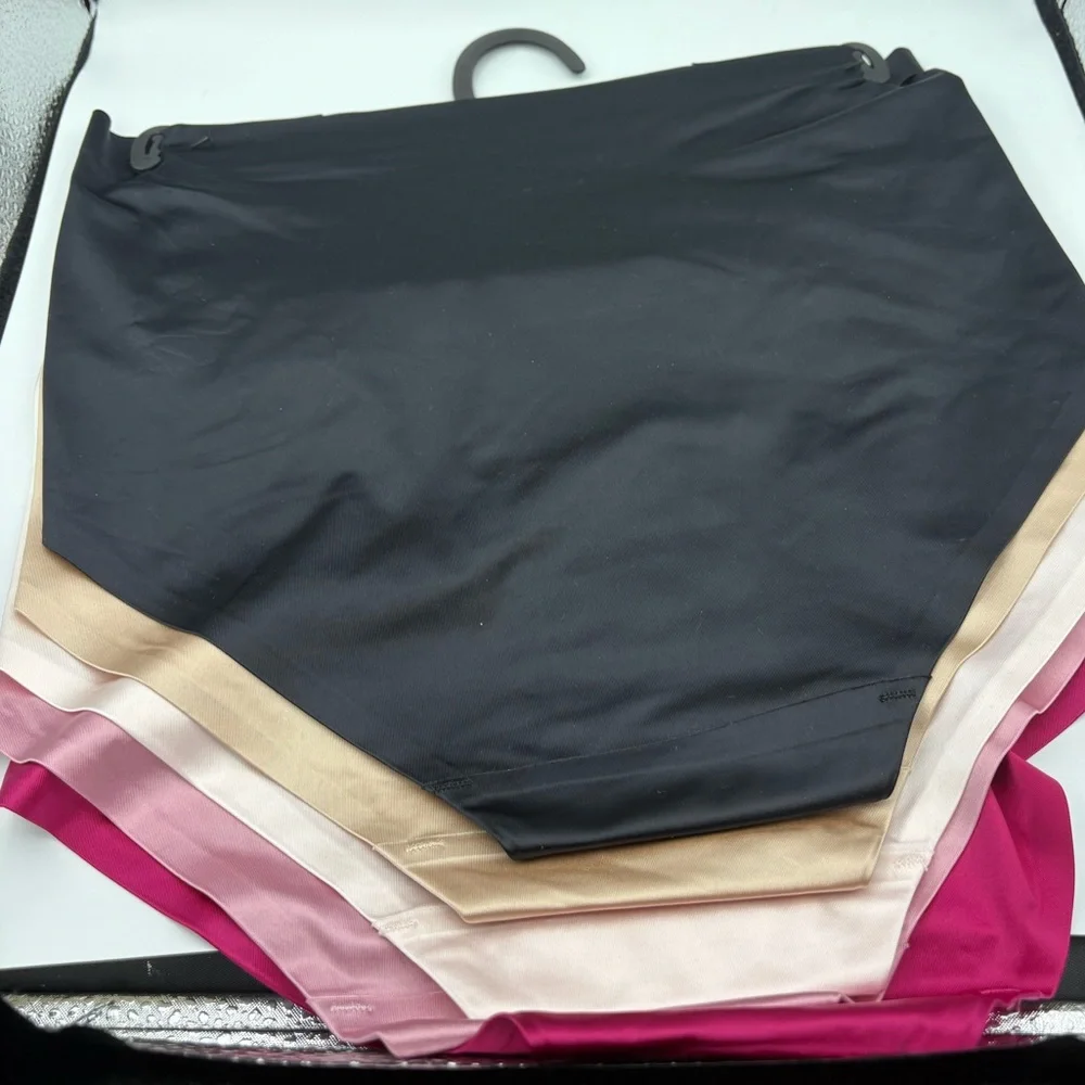 BCBG Maxazria no show panties set - Picture 9 of 9